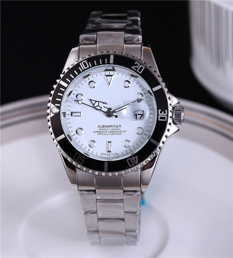 steel strap fashion watch Display type: pointer Applicable people: General style: Casual Dial diameter: 40.5mm 